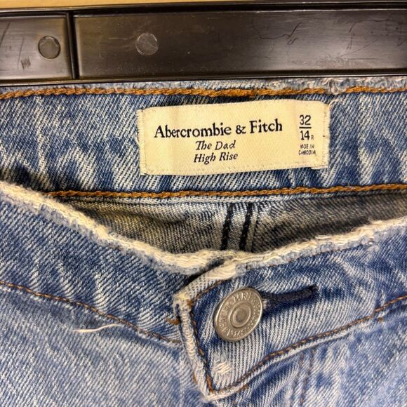 Abercrombie & Fitch The Dad High Rise Distressed Knee Raw Hem Jeans 14 - Picture 5 of 7